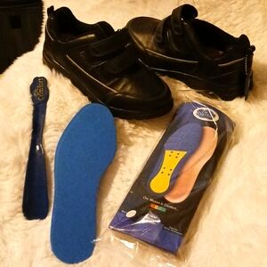 Ladies Dr. Comfort  Diabetic Sneakers/Casual Shoes. 8.5W